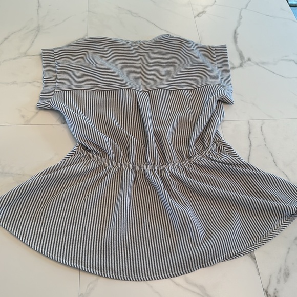 Women’s monteau Los Angeles top size Medium - Picture 4 of 4